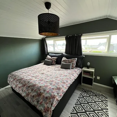 Spaceious House For Ons *